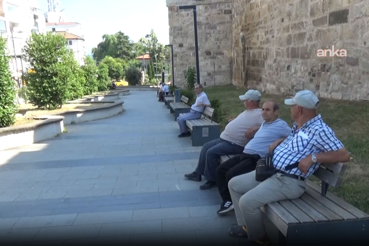 Emeklilerden maaş zammına tepki: '23 bin 552 lirayla geçinmek mümkün değil'