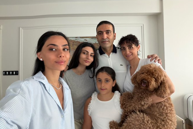 Tahliye edilen İnan Güney ailesiyle fotoğrafını paylaştı: '11 ay sonra biz'