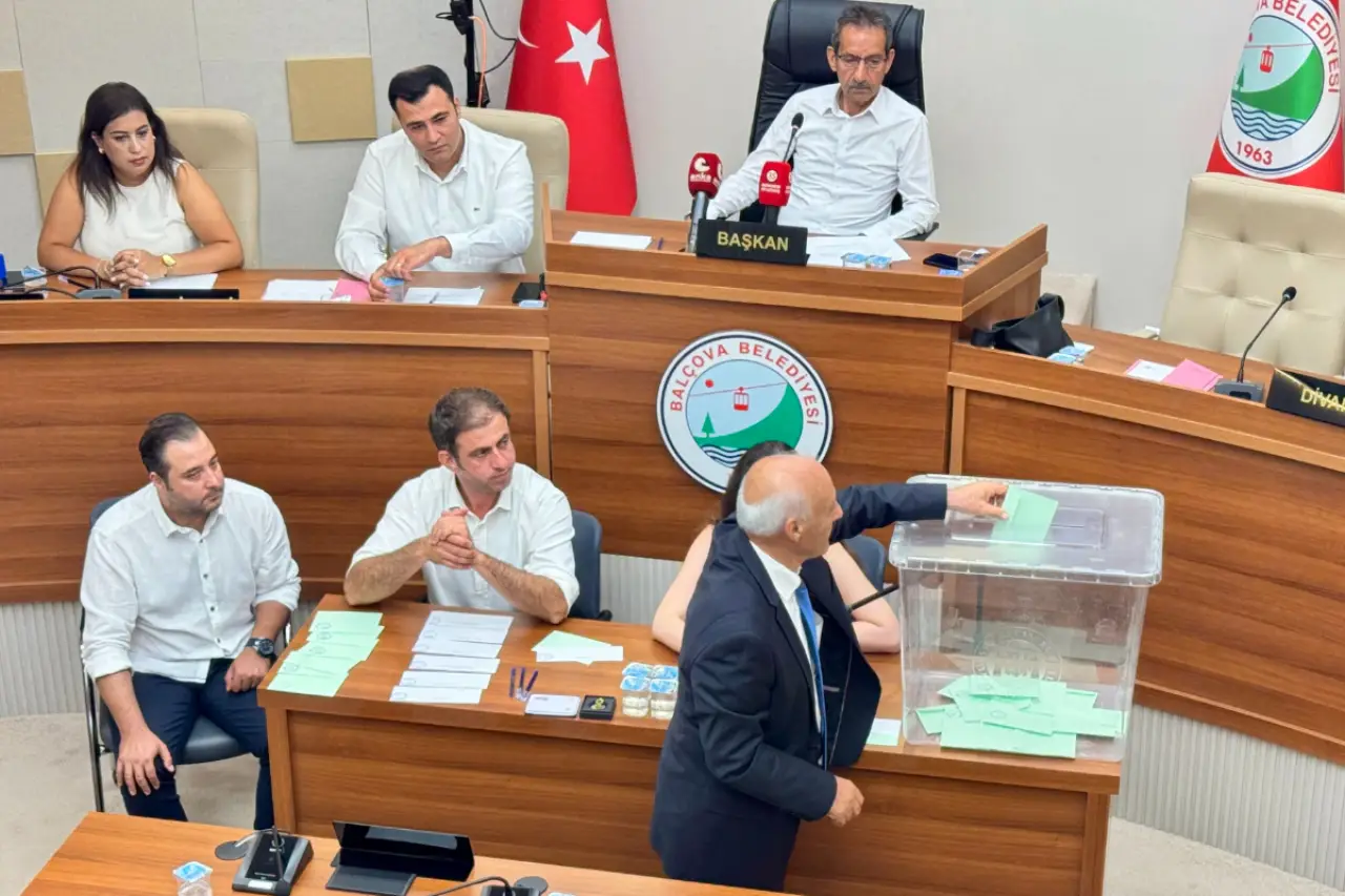 Balçova Belediyesi CHP'de kaldı: Başkan Vekili Selahattin Yıldız oldu