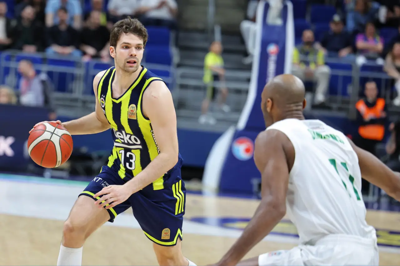 Tarık Biberovic NBA yolcusu: Dallas Mavericks'e transfer oldu