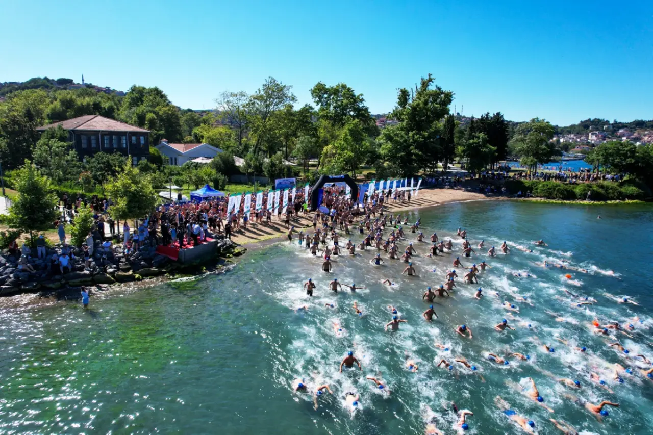 Beykoz'da Su Sporları Festivali: Boğaz'da 700'den fazla sporcu yarıştı