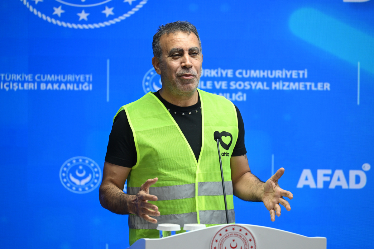 Haluk Levent'ten gözaltı sonrası ilk açıklama: 'Asıl bombayı bekleyin'