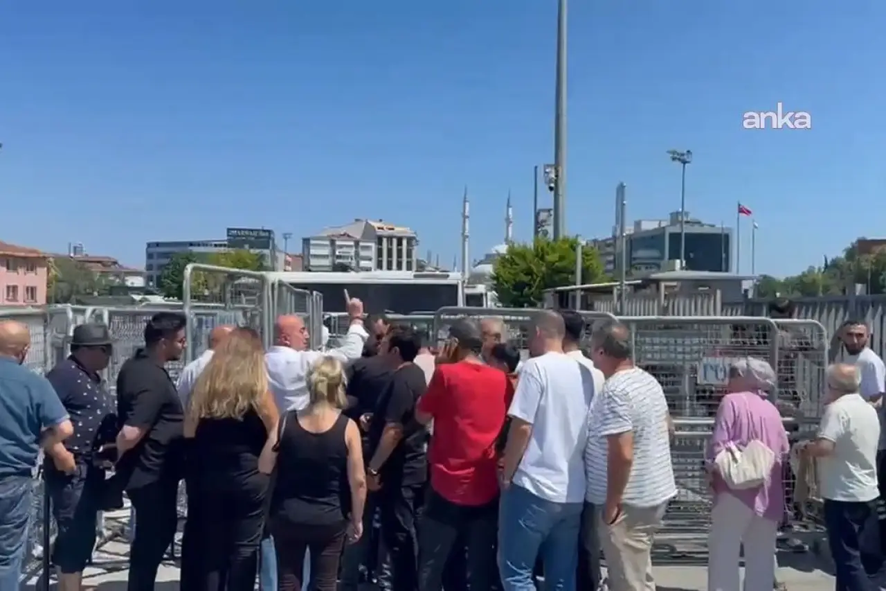 Çağlayan Adliyesi yine abluka altında: Büyükçekmece Belediyesi davası öncesi girişler kısıtlandı