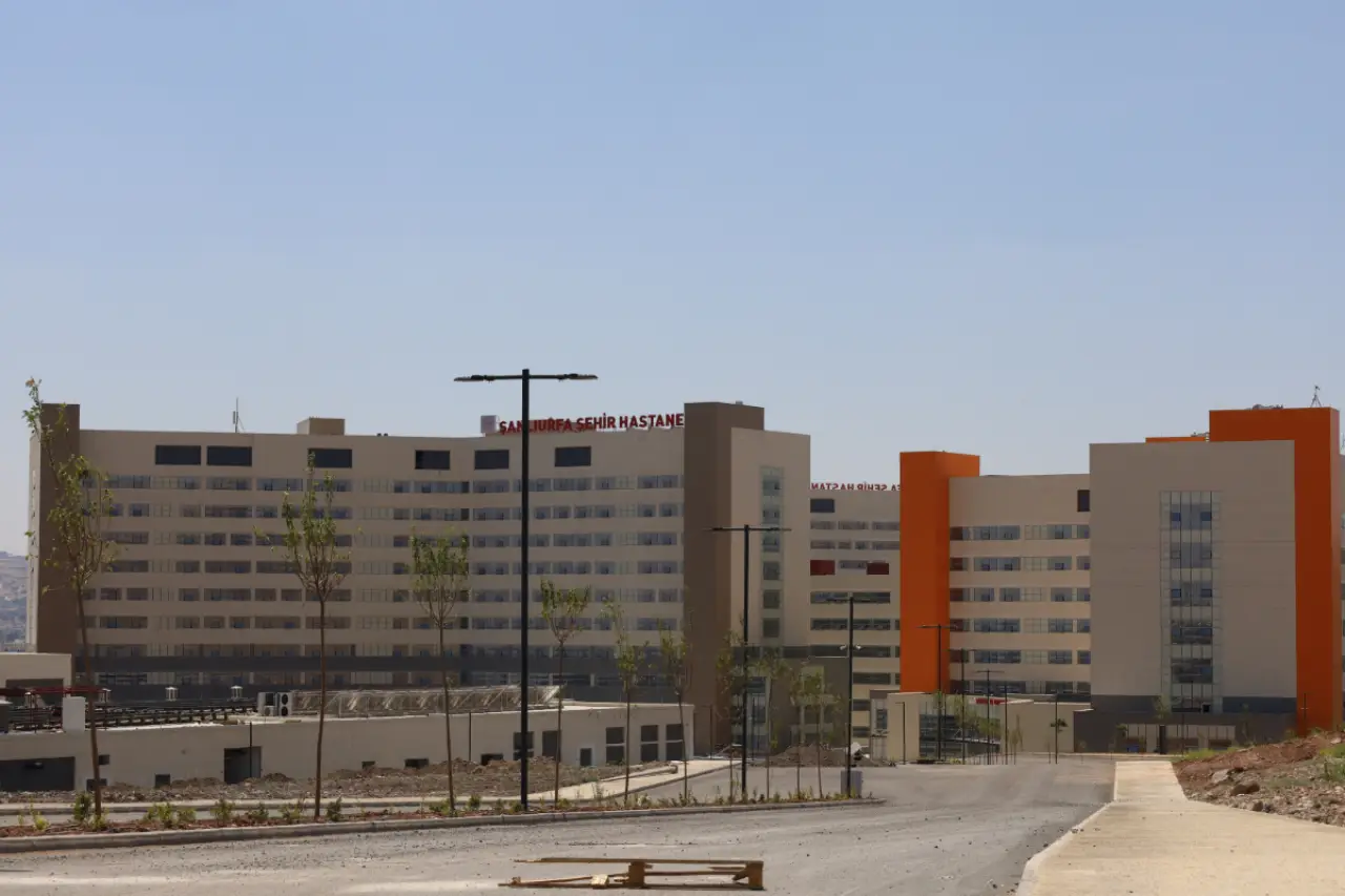 Urfa'da bitmeyen şehir hastanesi: 11 yıl, 8,7 milyar TL, sıfır hasta