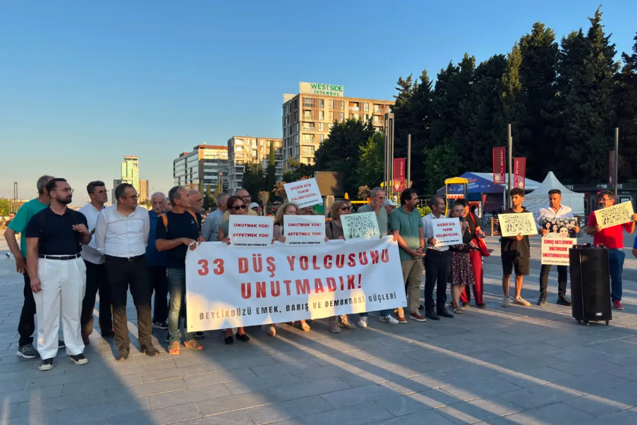 Suruç’ta hayatını kaybedenler, Beylikdüzü’nde anıldı