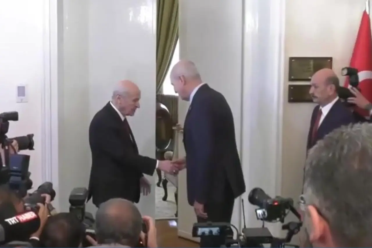 Kurtulmuş'un çerçeve yasa turu Bahçeli ile başladı