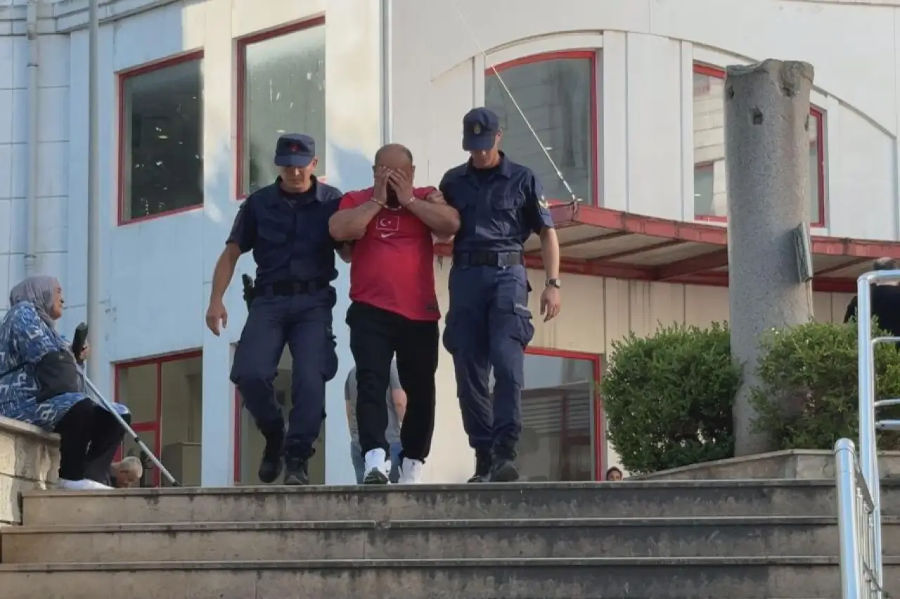Tur teknesinde iş cinayeti: Adliyeye sevk edilen tekne kaptanı tutuklandı