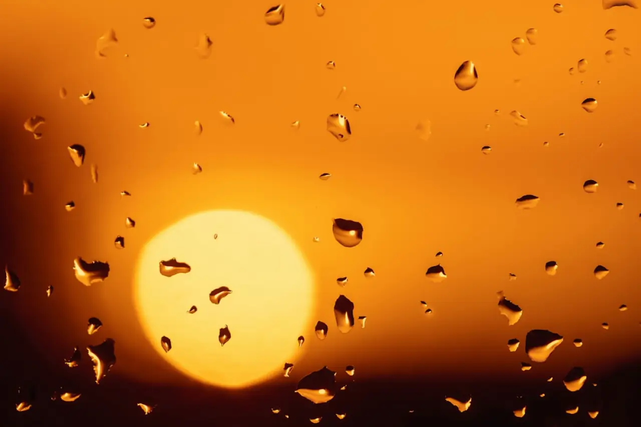Hava durumunda çifte risk: Meteoroloji'den aşırı sıcak ve gök gürültülü sağanak yağış uyarısı