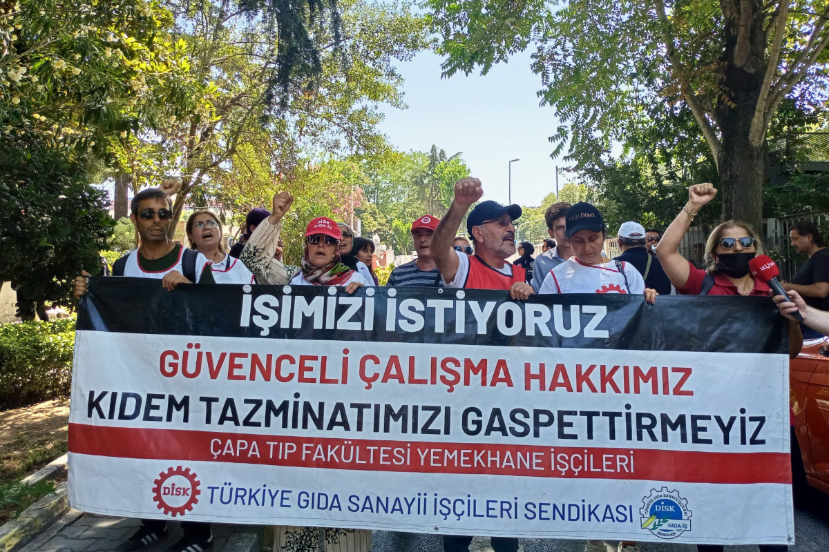 ‘Baskıyla üye yaptılar, işten atılınca yüzümüze bakmadılar.’
