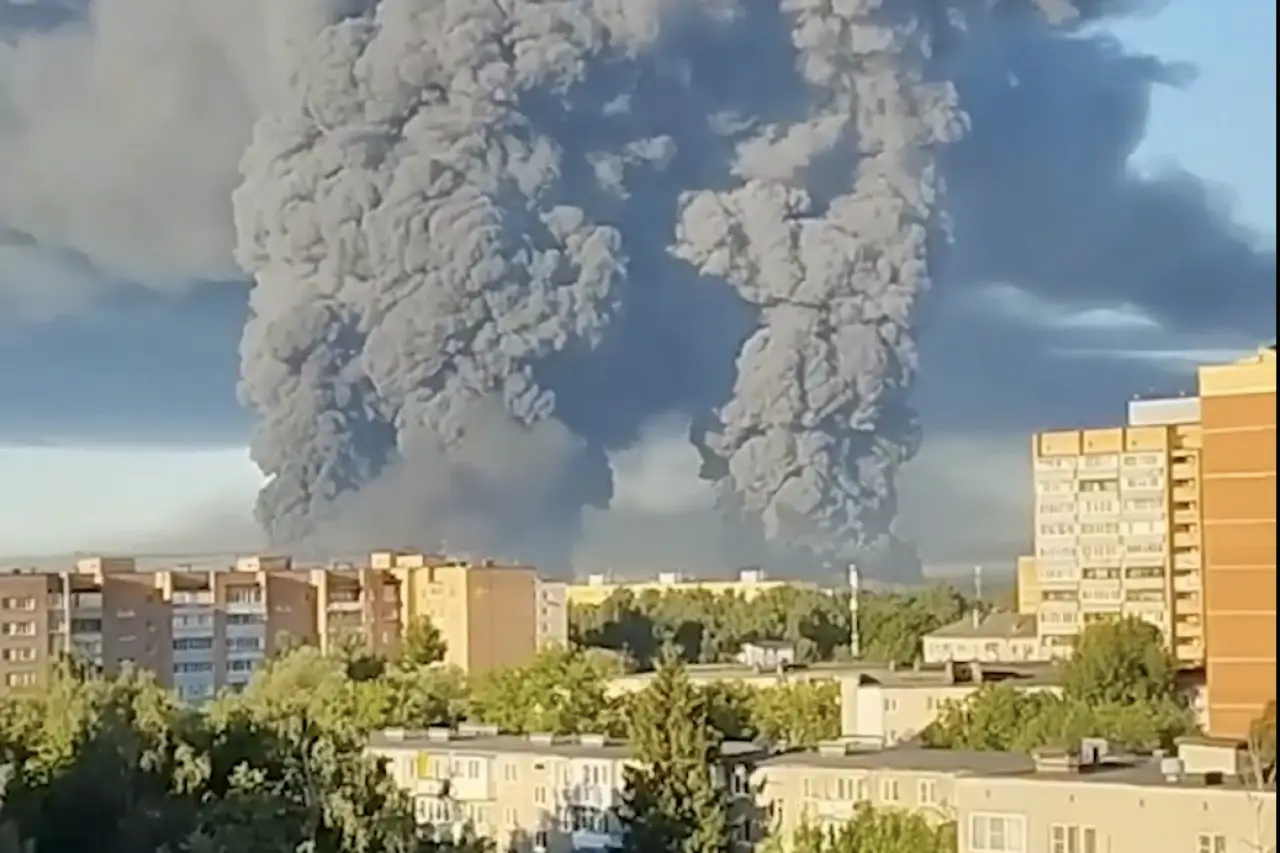 Rusya'nın Leningrad bölgesine İHA saldırısı: 3 kişi yaralandı