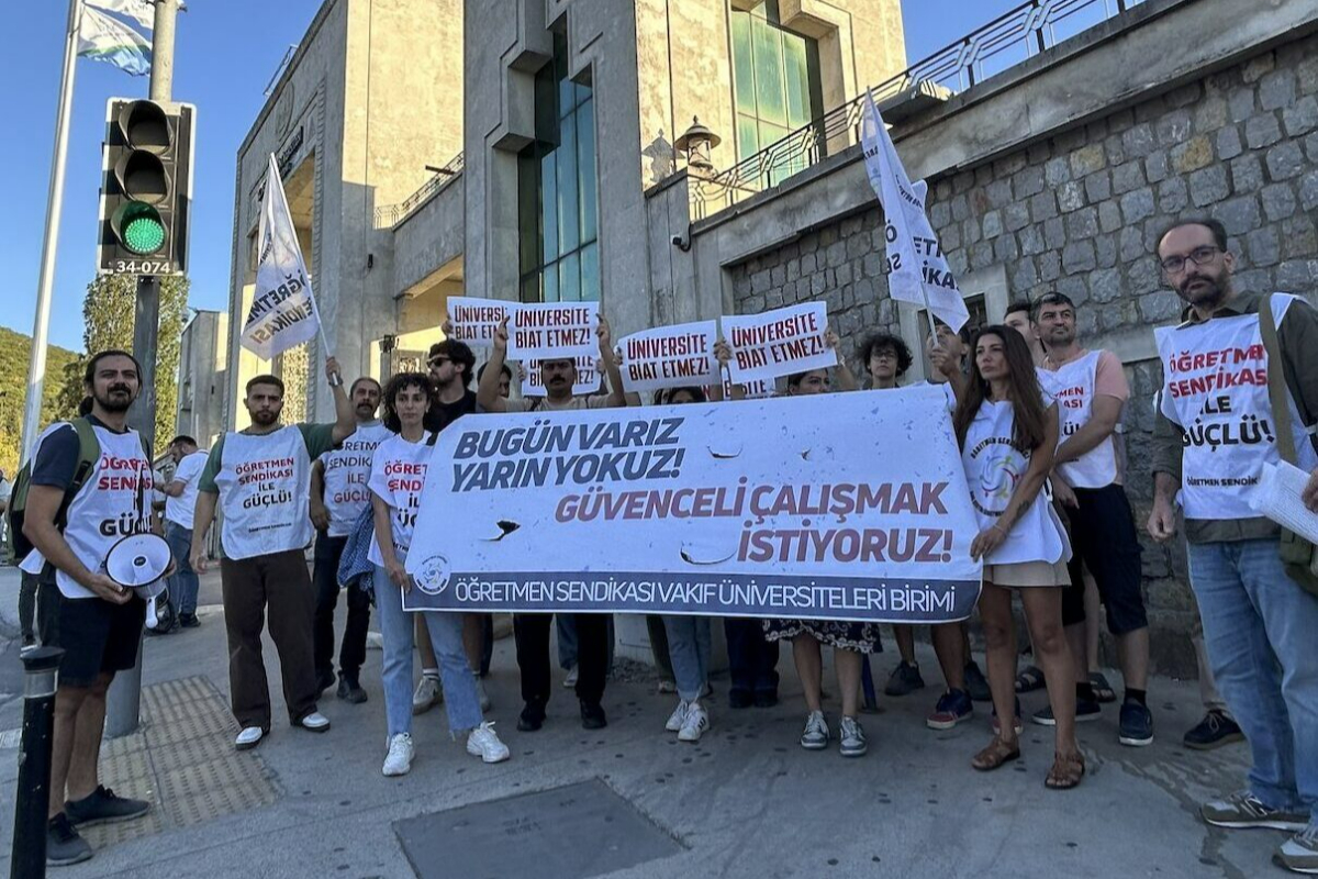 Akademisyenlerin işten çıkarılmalarına tepki: 'Keyfi işten çıkarmalar politik baskının sonucudur'