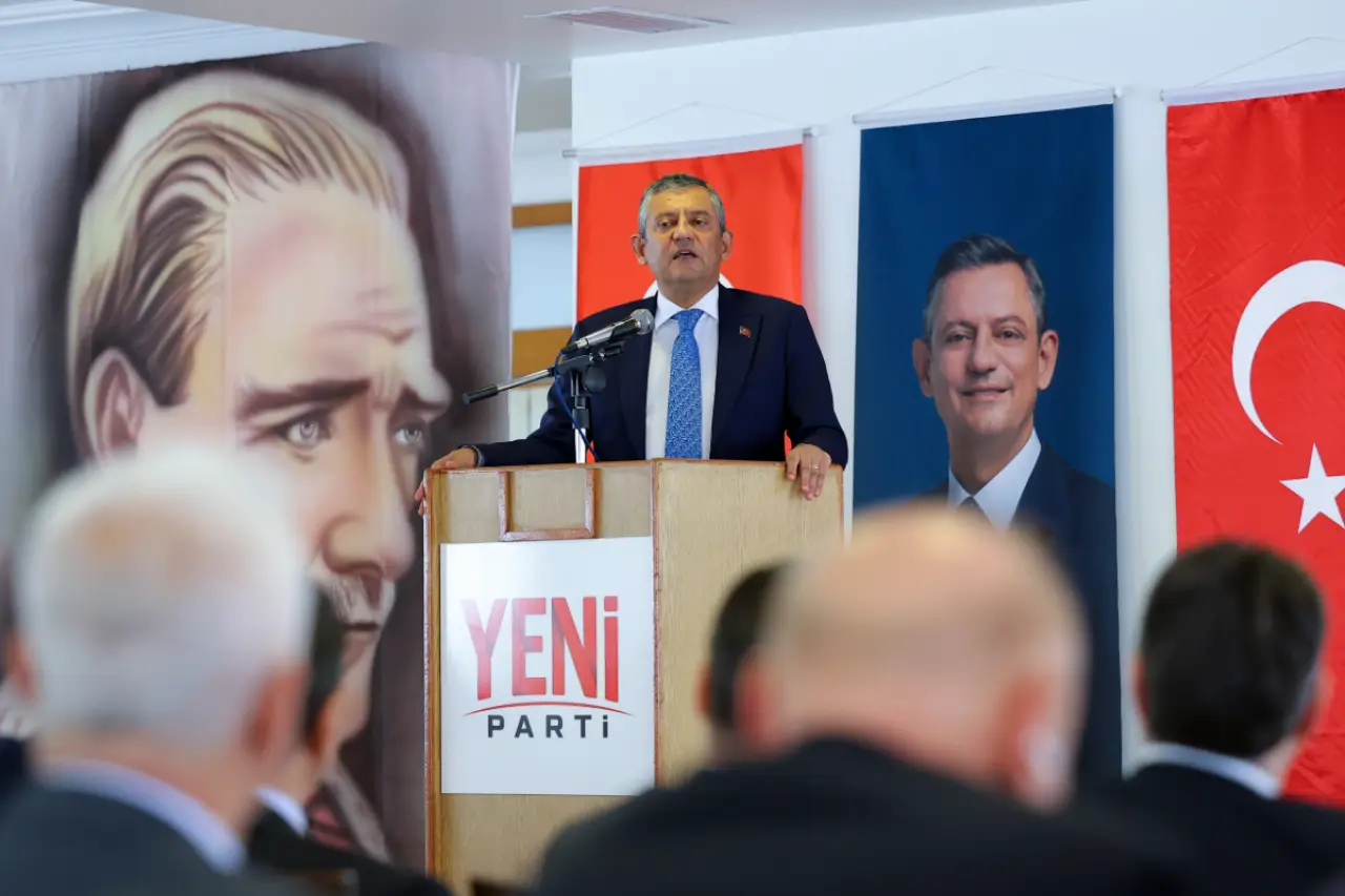 YENİ Parti Genel Başkanı Özgür Özel: Salı günü ana muhalefet olarak Meclisteyiz
