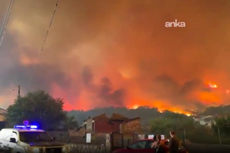 Fransa ve İspanya'da orman yangınları büyüyor; 280 binden fazla kişi tahliye edildi