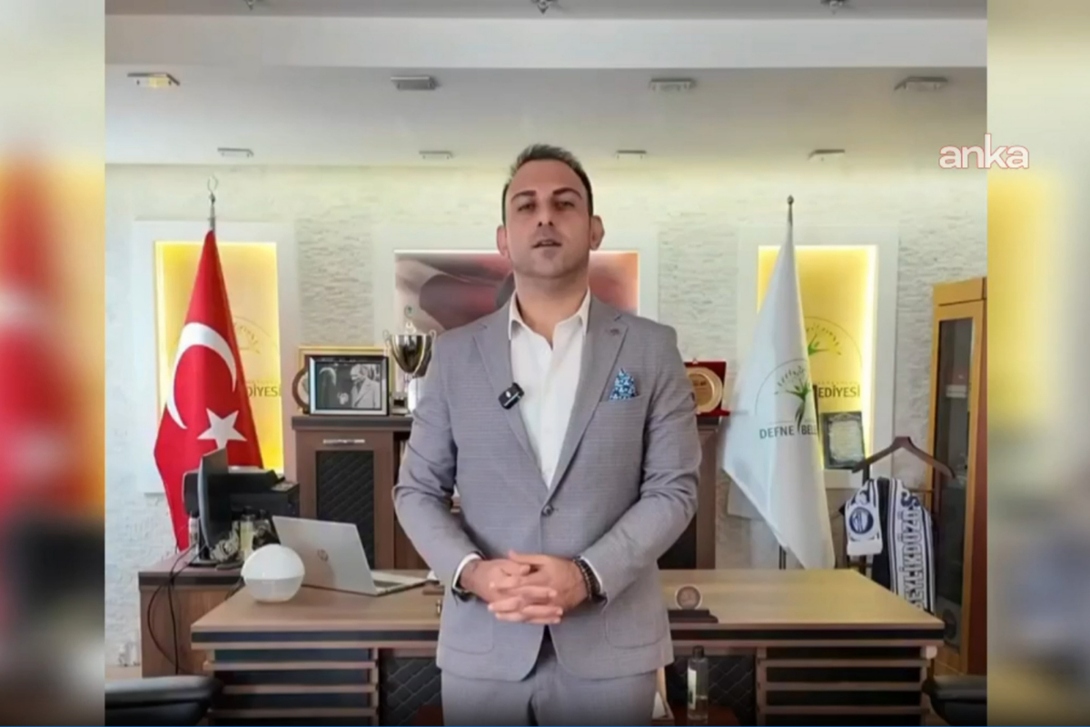 Defne Belediye Başkanı Özgün CHP’den istifa ederek Yeni Parti’ye geçti