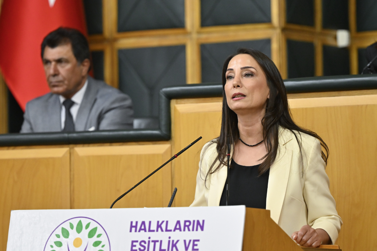 Tülay Hatimoğulları: Yeni sürprizlerle süreç uzamamalı