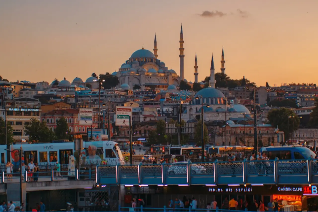 İstanbul'un en pahalı mahalleleri belli oldu: Metrekare fiyatı 250 bin TL'yi aştı