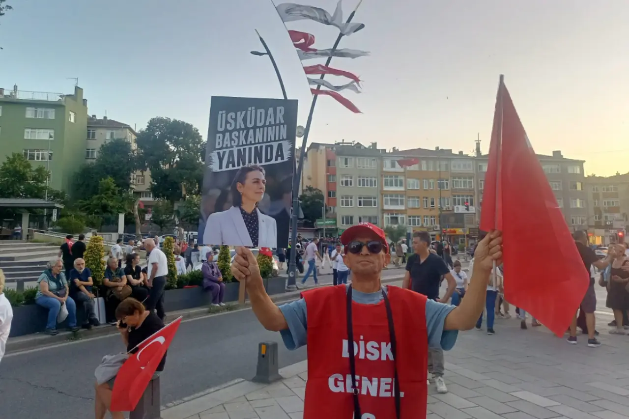 Belediye Başkanı Dedetaş’ın gözaltı sonrası Üsküdarlılar Evrensel'e konuştu: "Üsküdar'ın iradesine sahip çıkıyoruz"