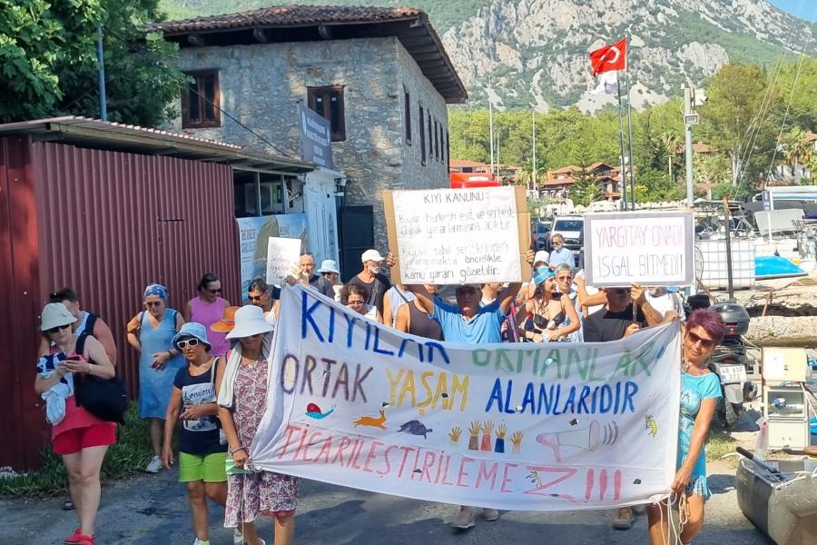 Muğla Akyaka'da kıyı işgallerine tepki: Hukuka aykırı yapılar kaldırılmalıdır