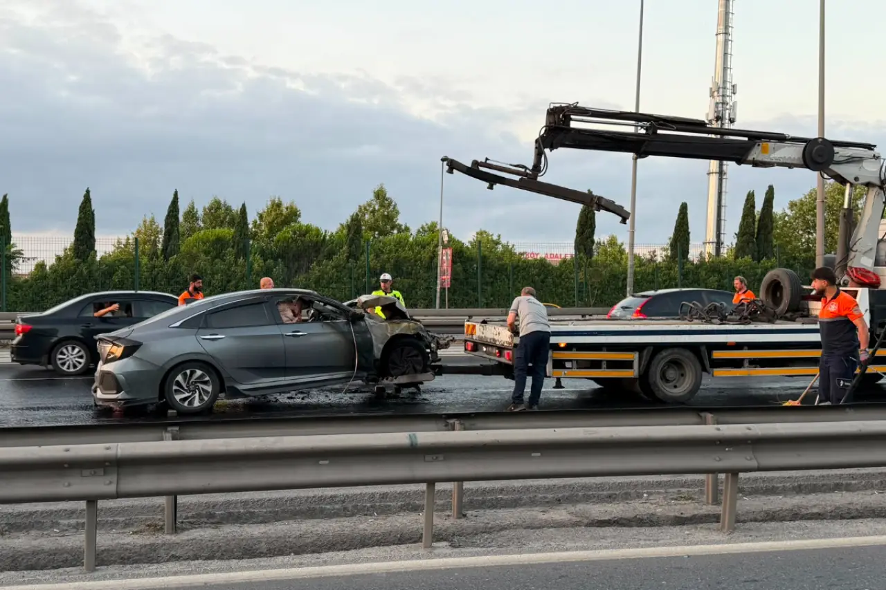 Bahçelievler'de trafik kazası: 2 kişi yaralandı