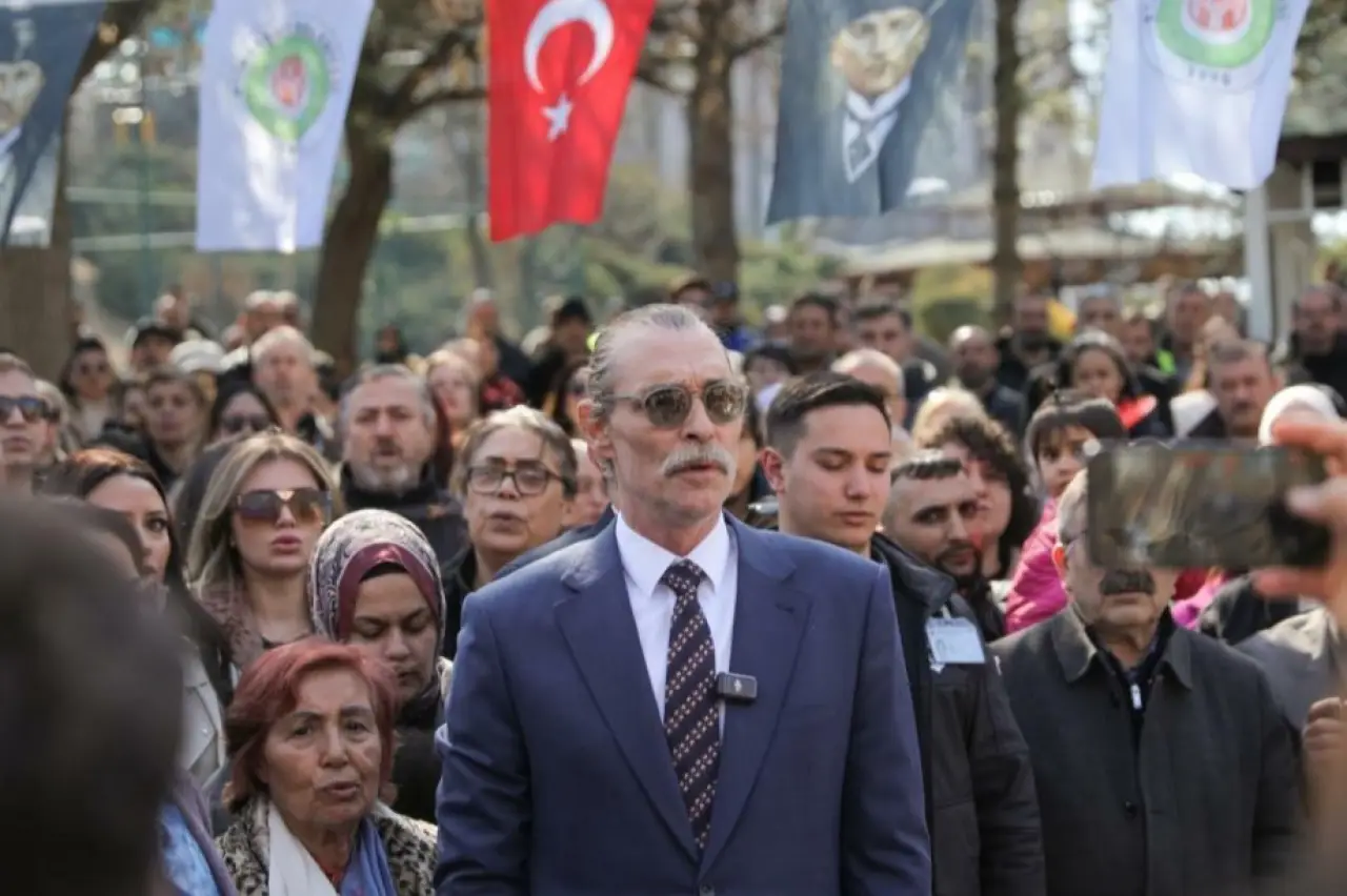 Etimesgut Belediyesi Başkanı Erdal Beşikçioğlu'nun da aralarında olduğu 40 kişi tutuklandı