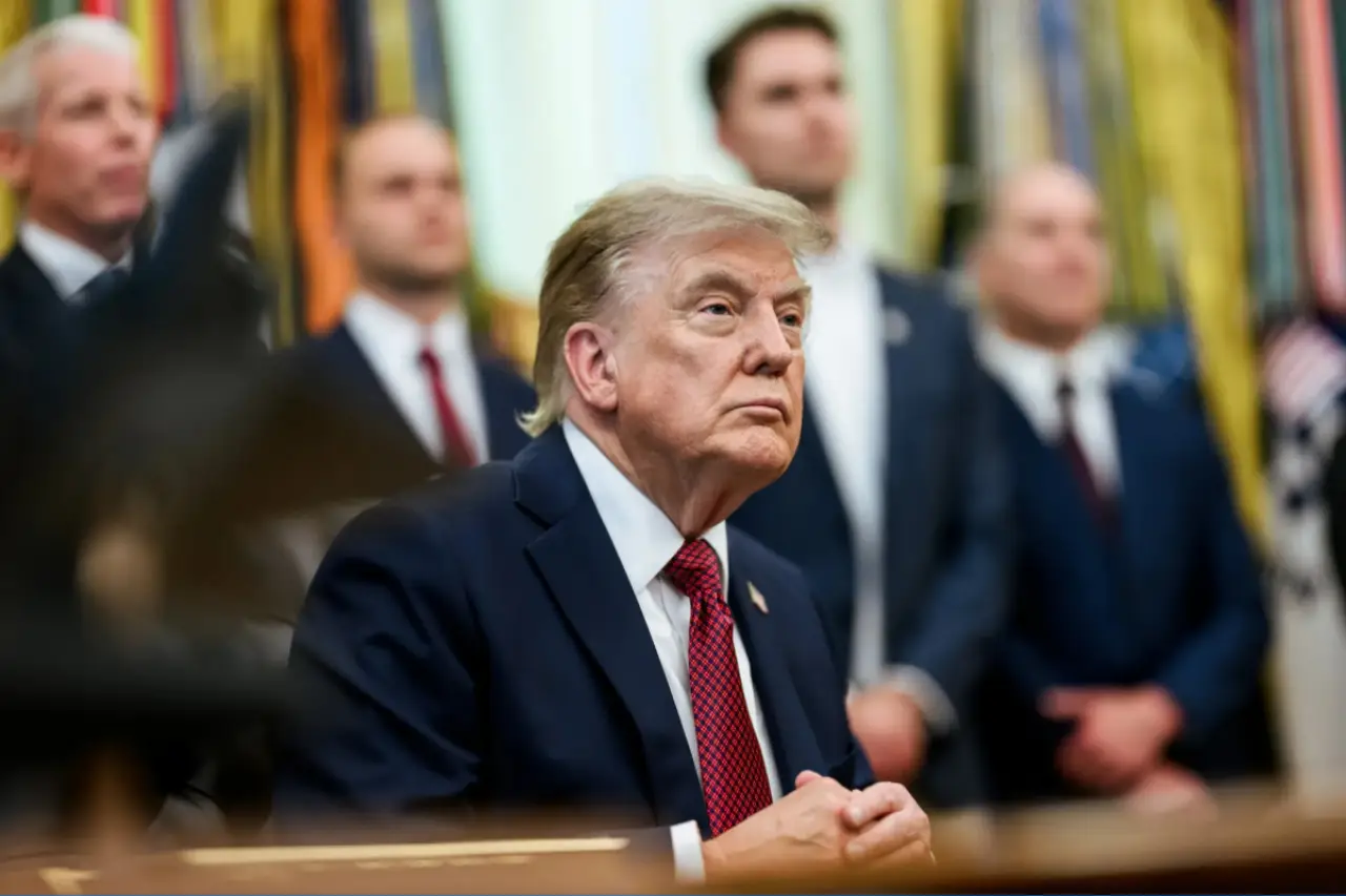Trump'tan İran'a yeni tehdit: "Hürmüz açılmazsa çok sert vururuz"