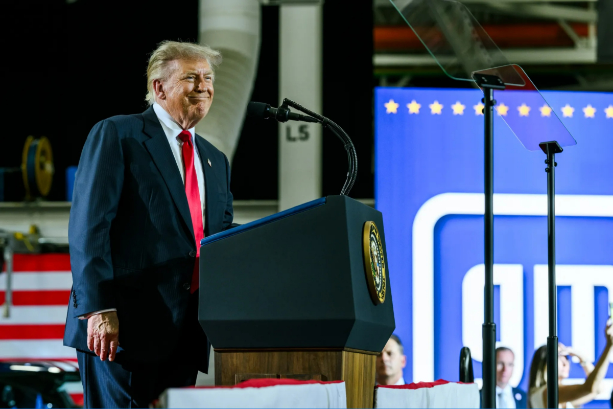 Trump'tan, İran'a müzakereler konusunda "ikiyüzlü" davranma suçlaması