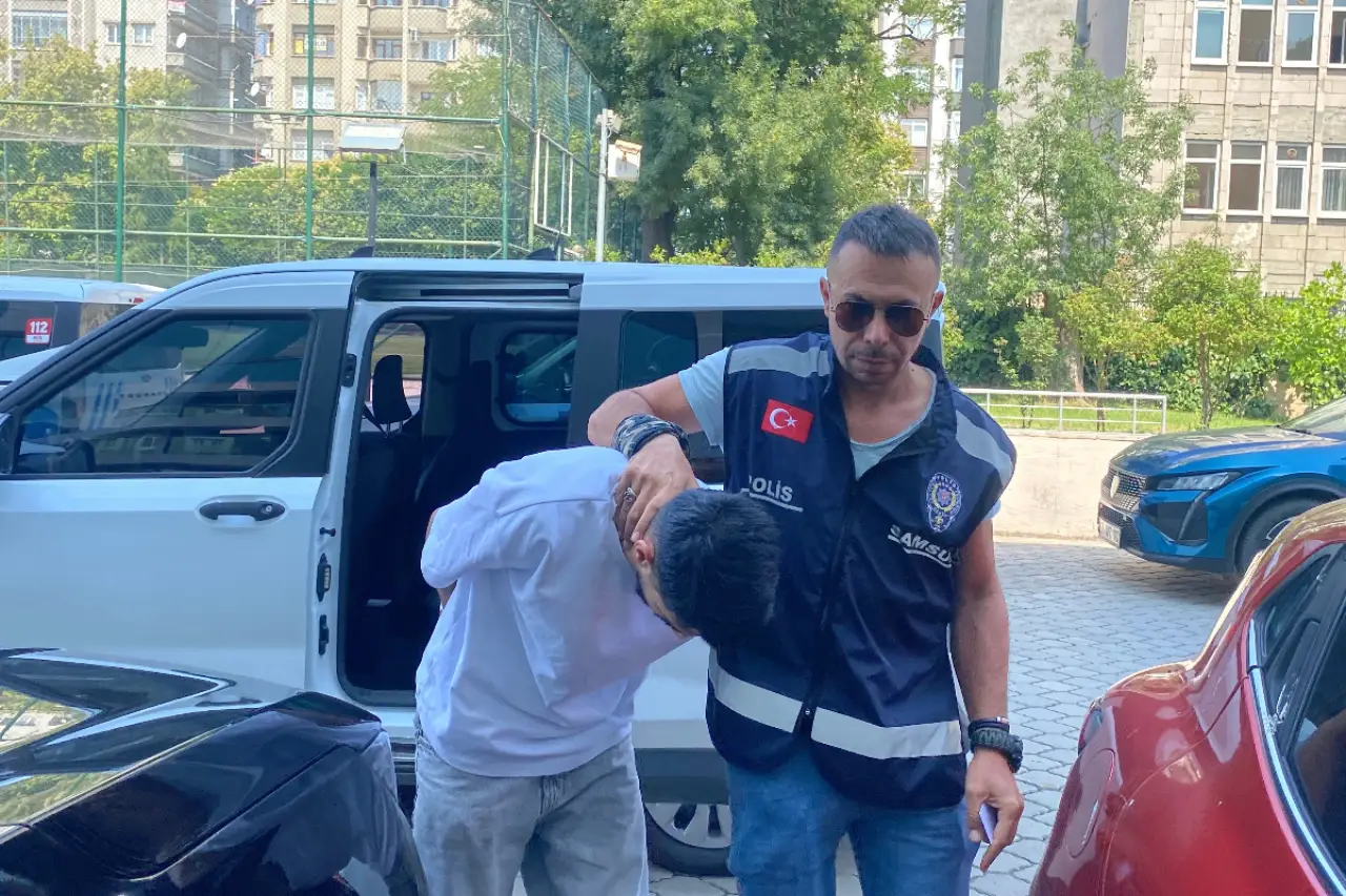 Samsun'da genç kadına şiddet: Sıcak kepçeyle kollarını yakan erkek gözaltına alındı