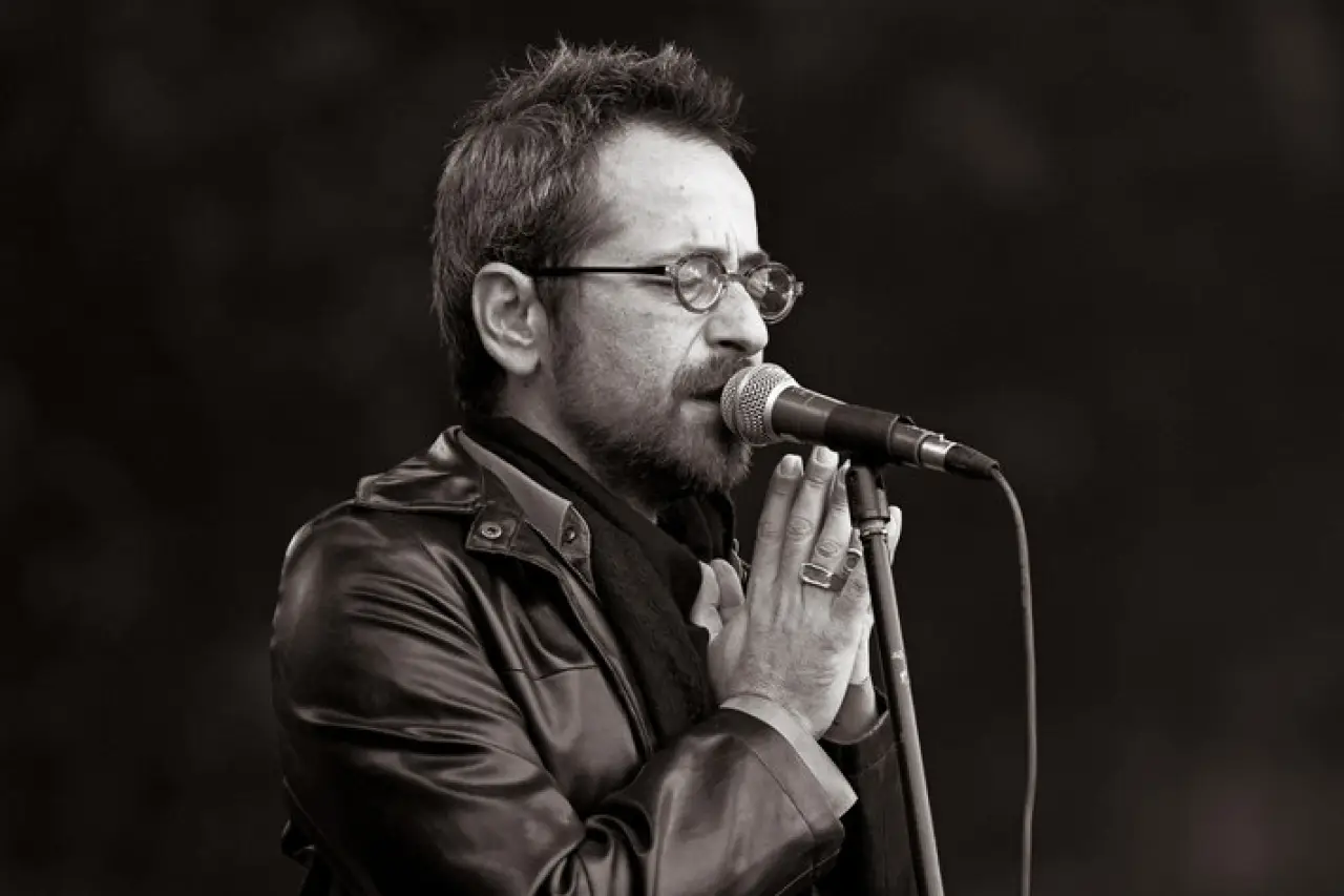 Feridun Düzağaç konserlerine ara verdi: Sağlık durumuyla ilgili açıklama yaptı