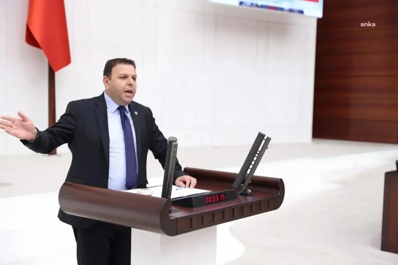 Bağımsız Milletvekili Ediz Ün, CHP'ye katıldı