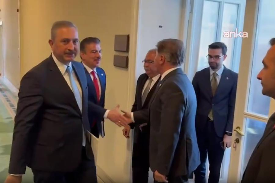 AKP'den "çerçeve yasa" temasları: Yeni Parti Grubu'nu TBMM'de ziyaret