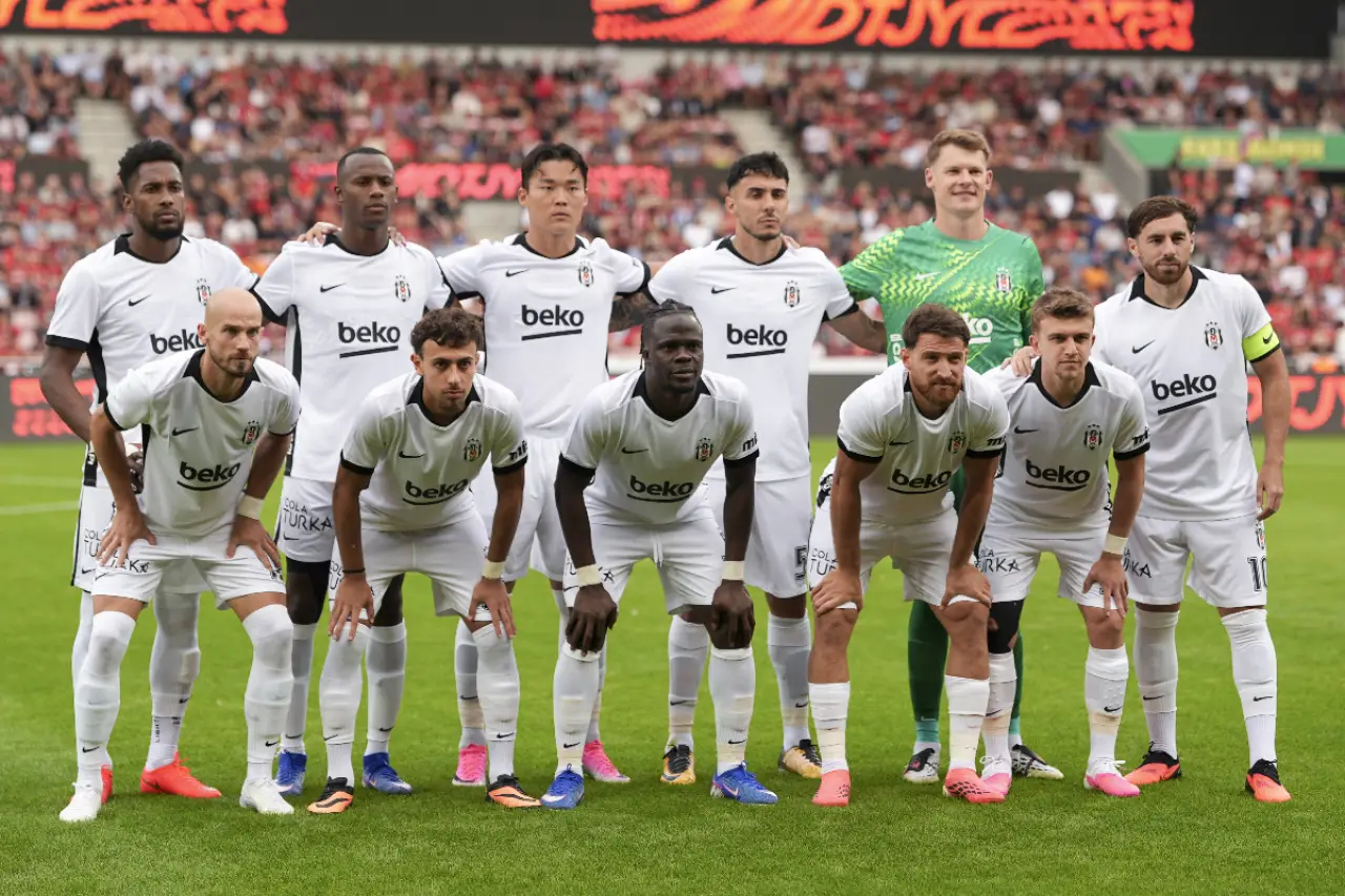 Beşiktaş sahada poz veriyor