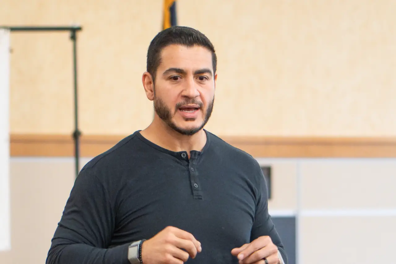 Michigan'daki ön seçimde Demokrat Sosyalistler kazandı: Mısırlı Abdul El-Sayed Senato yarışına çıkıyor