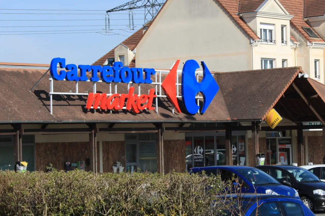 Rekabet Kurumundan A101 ve Carrefour devrine şartlı onay: 48 mağaza elden çıkarılacak