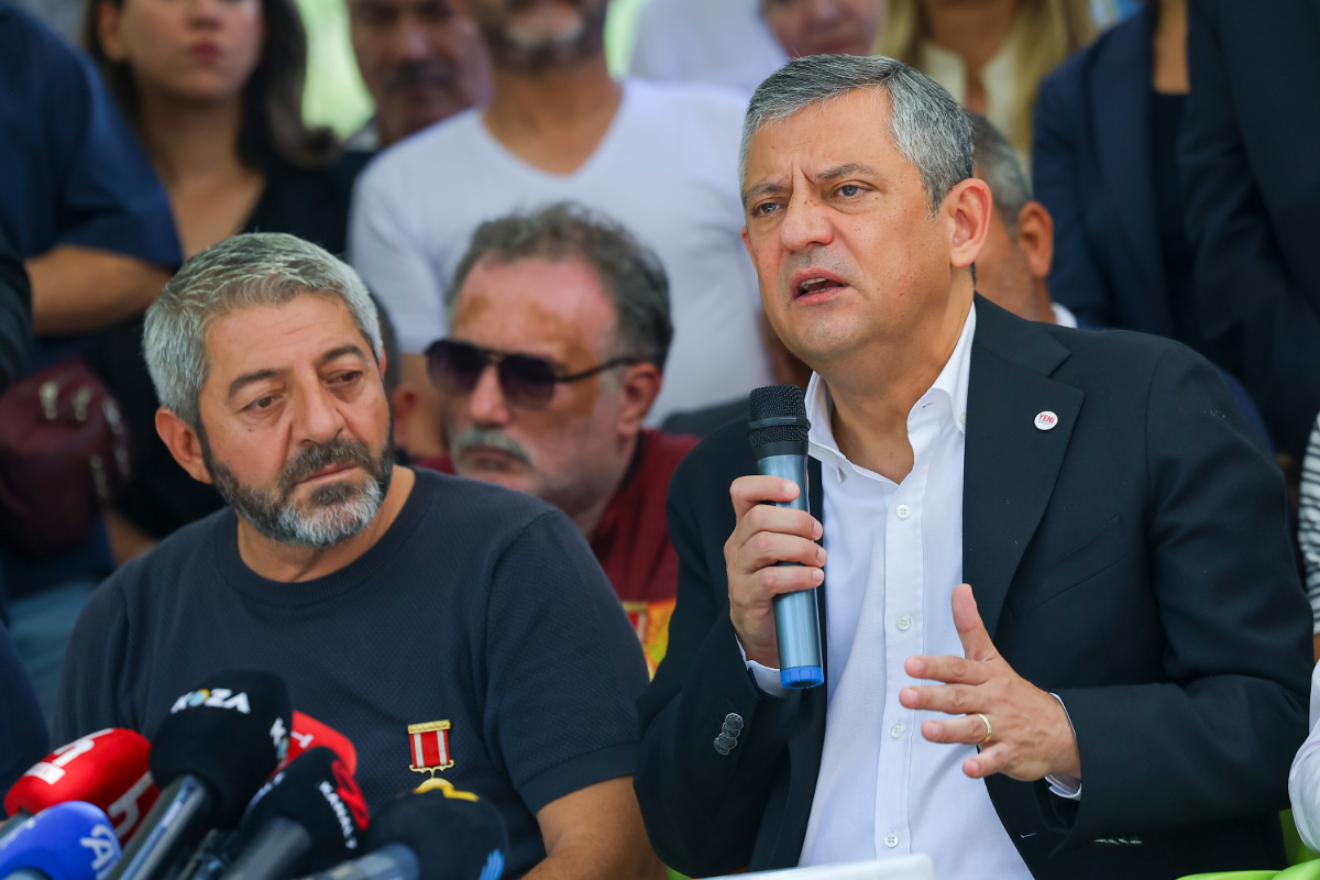 Özgür Özel'den süreç mesajı: "Bütün hassasiyetleri dikkatle takip ediyoruz"