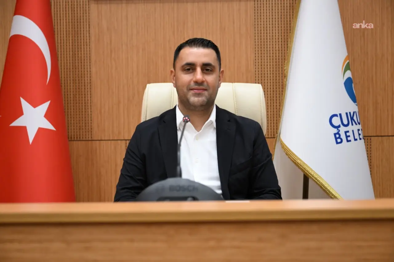 Çukurova Belediye Başkanı Emrah Kozay Yeni Parti'ye katıldı