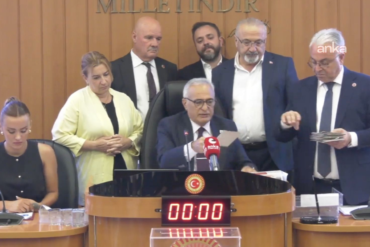 Etimesgut'ta AKP aday çıkarmadı: Başkan vekilliği için Yeni Parti ve CHP yarışıyor