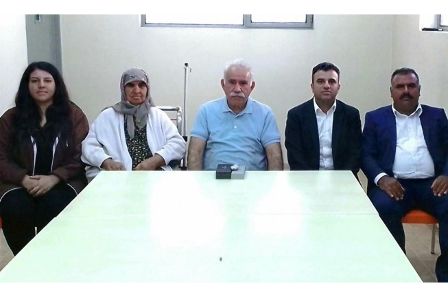 Abdullah Öcalan’ın ailesi ile çektirdiği fotoğrafı paylaşıldı