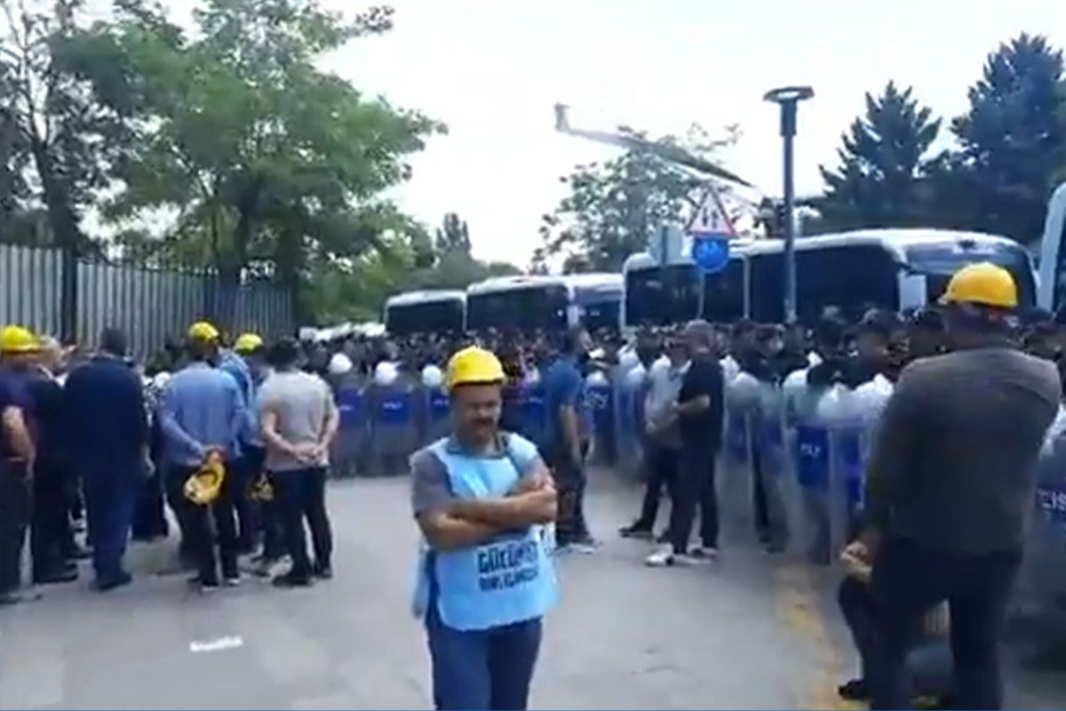 Maden işçilerine Enerji Bakanlığı önünde polis ablukası: 'Haklarımızı alana kadar buradan gitmeyeceğiz'