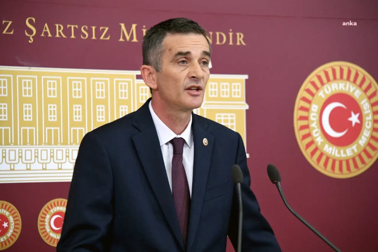 Ümit Dikbayır AKP'ye geçeceği yönündeki iddiaları reddetti