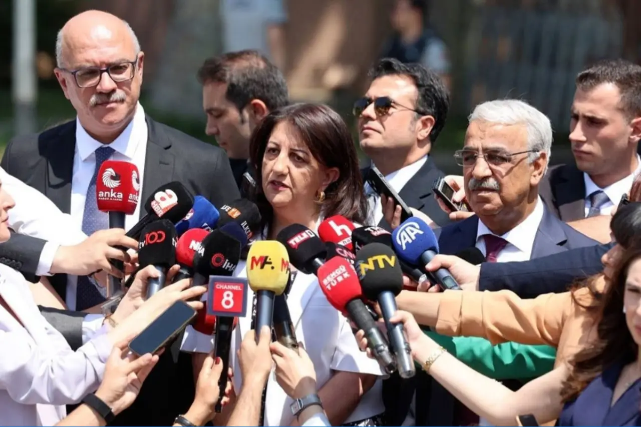 DEM Parti İmralı Heyeti, Demirtaş ve Mızraklı'yı ziyaret etti