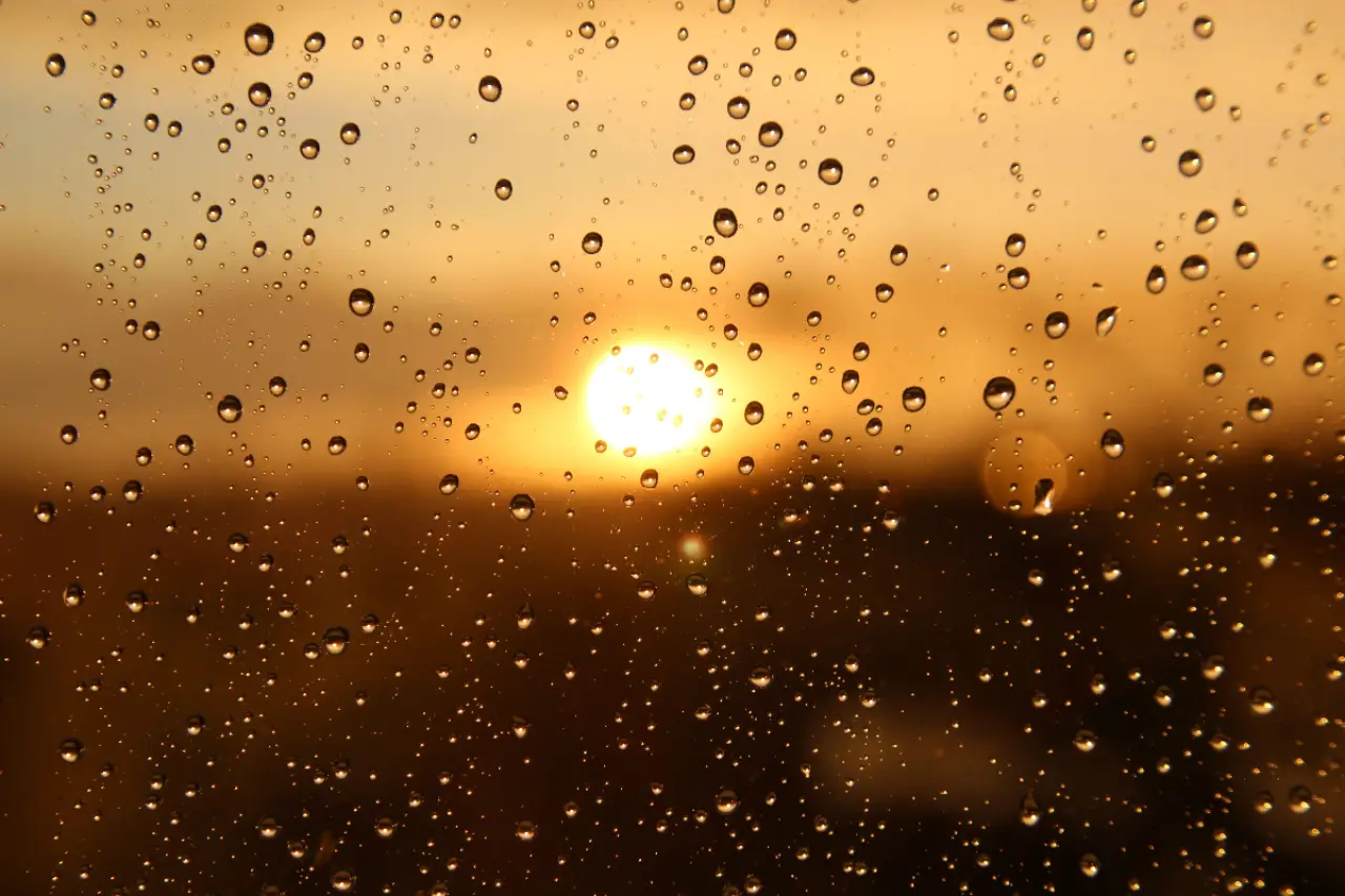 Güneşli havaya sağanak sürprizi: Meteoroloji'den Karadeniz, Akdeniz ve İç Anadolu'ya yağış uyarısı geldi