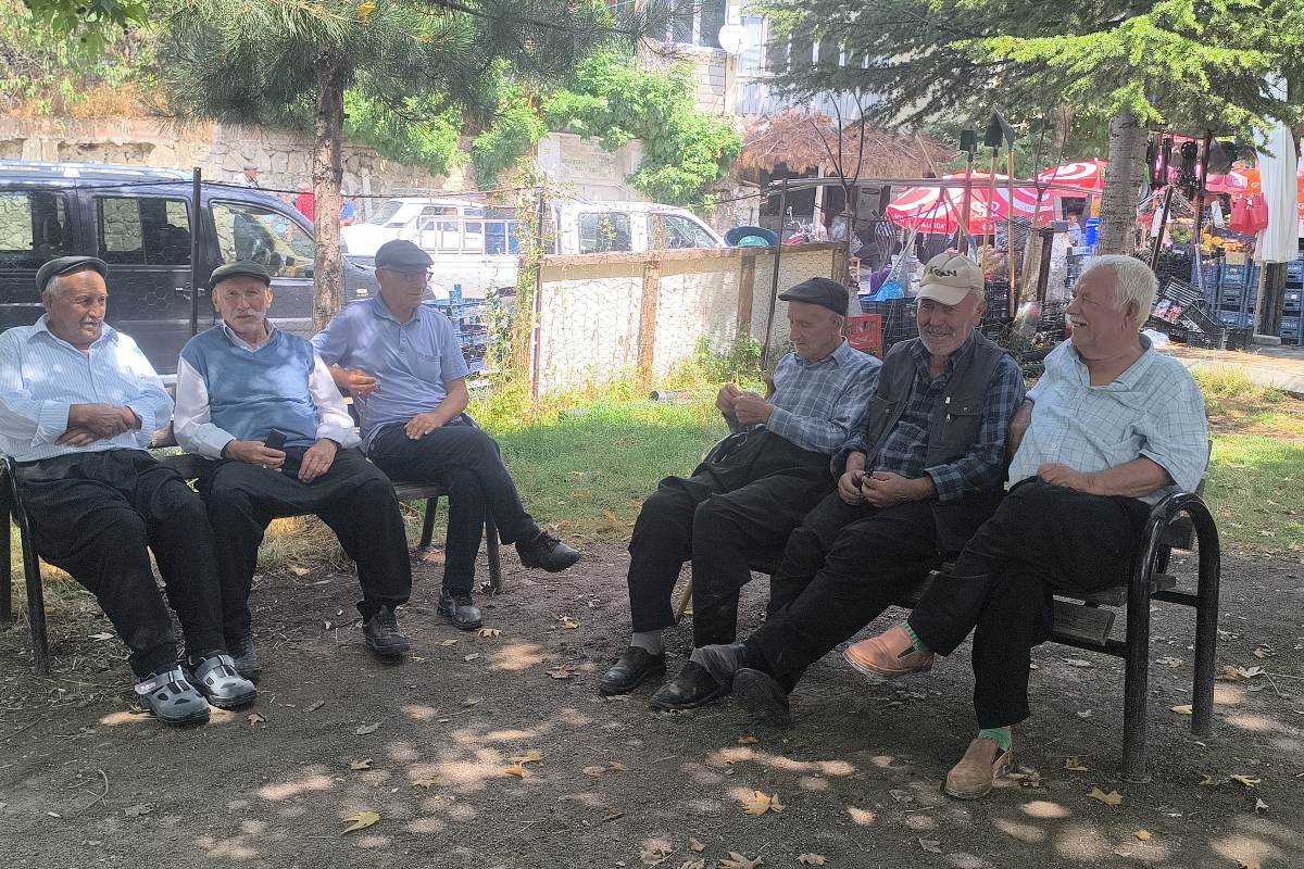Maraş'ta emeklilerden geçim isyanı: Tatile gidemiyoruz, lokantada yemek bile yiyemiyoruz
