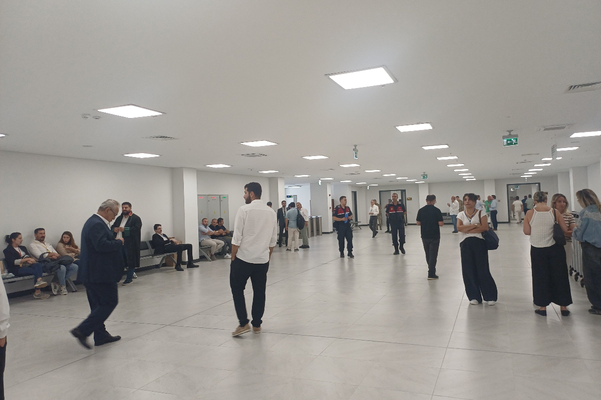 İBB davasında basın engeline tepki: Gazetecilik kart rengine göre sınıflandırılamaz