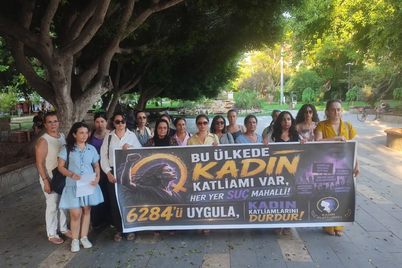 8 kez uzaklaştırmaya rağmen bıçaklandı: Adana'da kadınlar Ayşe Katırcı için adalet istedi