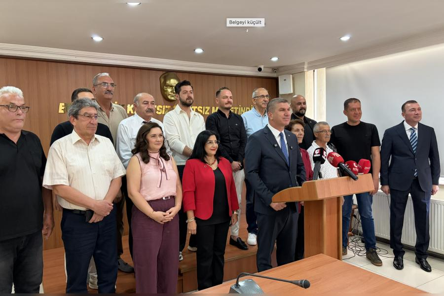 Burdur Belediye Başkanı Ercengiz ve 15 meclis üyesi, Yeni Parti'ye katıldı