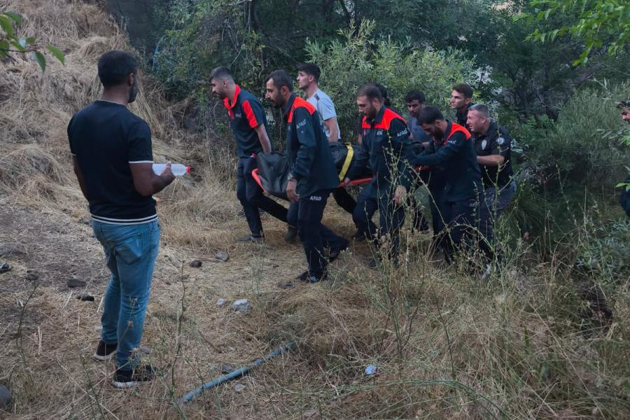Bingöl'de serinlemek için çaya giren kişi boğuldu