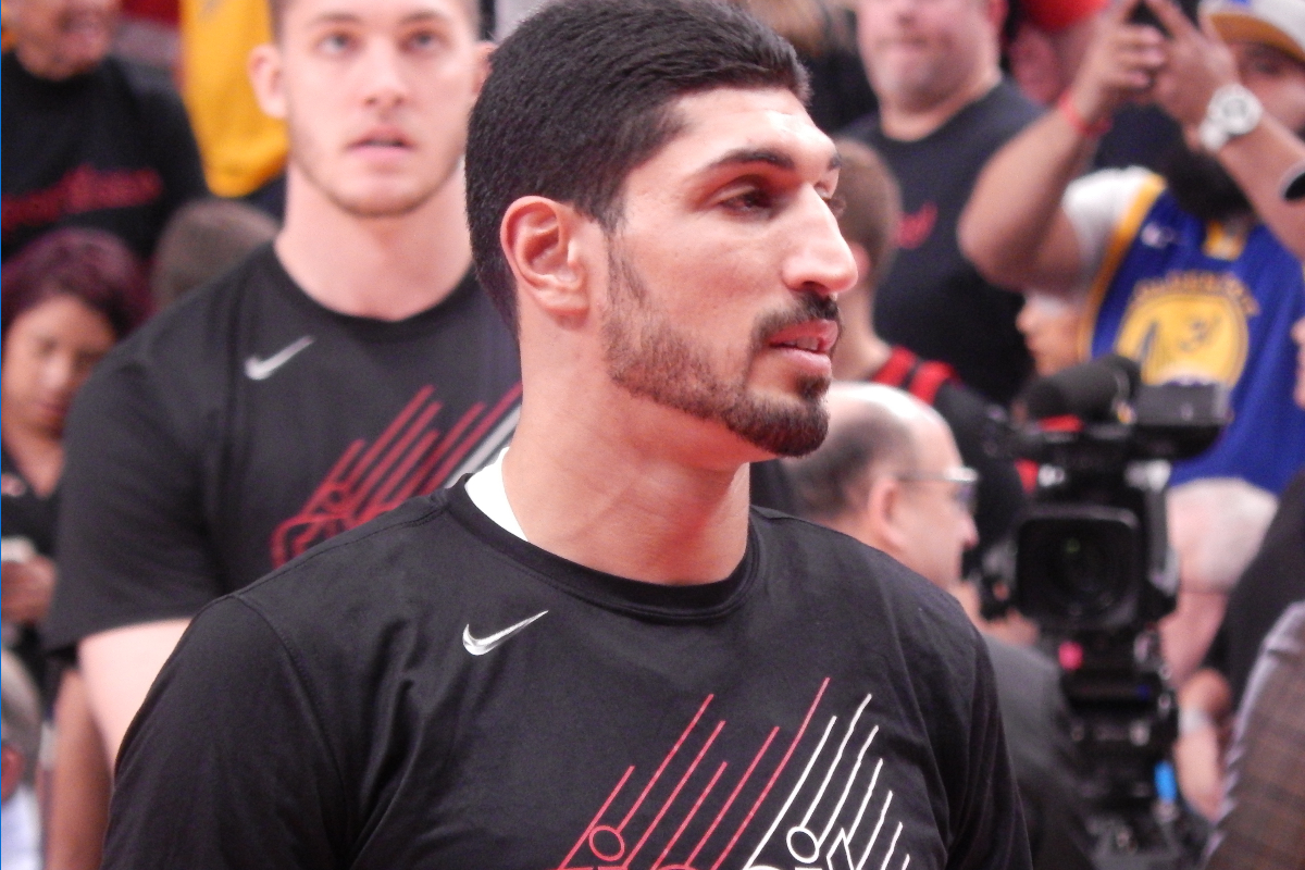 Enes Kanter, WNBA maçında salondan kovuldu