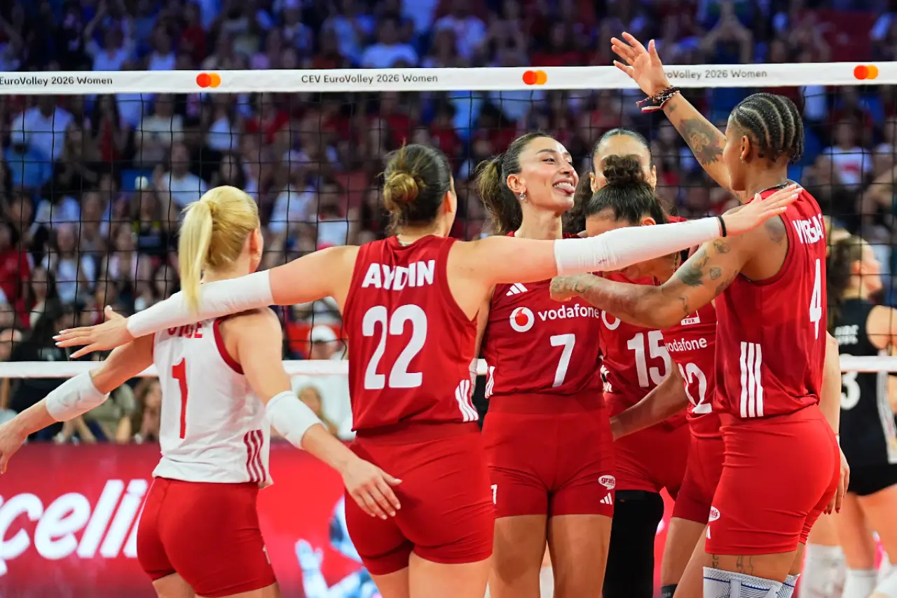 A Milli Kadın Voleybol Takımı, Almanya'yı 3-1 yenerek dörtte dört yaptı
