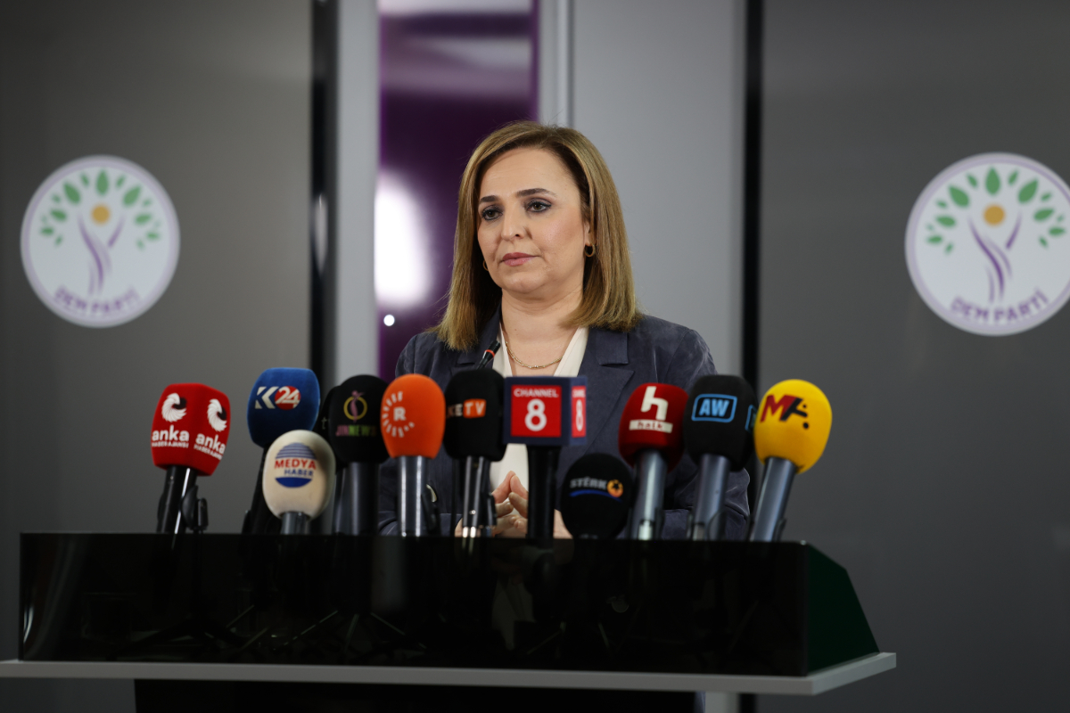 DEM Partili Ayşegül Doğan’dan çağrı: "Mazlum Abdi ve İlham Ahmed Türkiye'ye davet edilmeli"