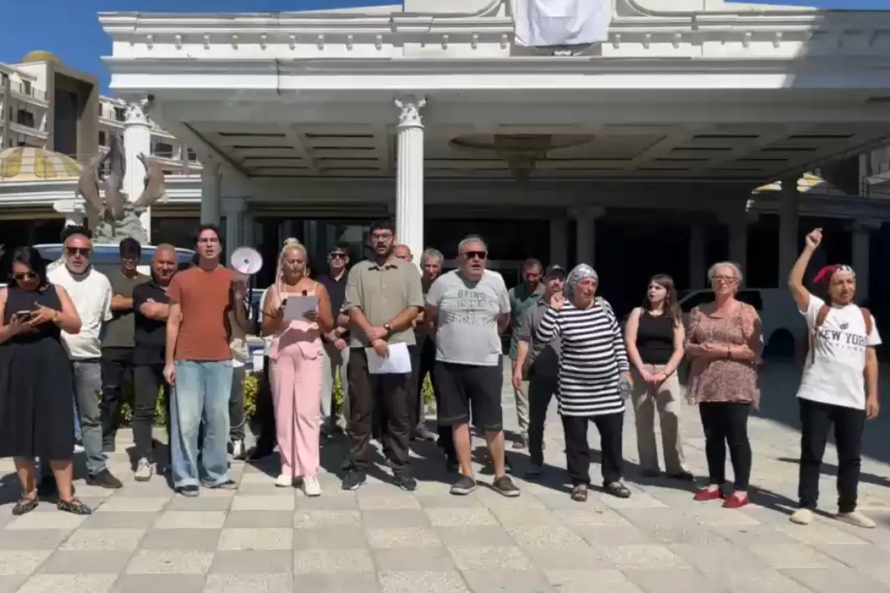 Grand Thermal'de elektrik yok, su yok, ücret yok, direniş var